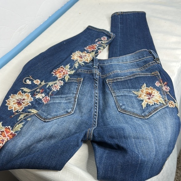 DRIFTWOOD Jackie Bea Floral Jeans - Picture 7 of 8